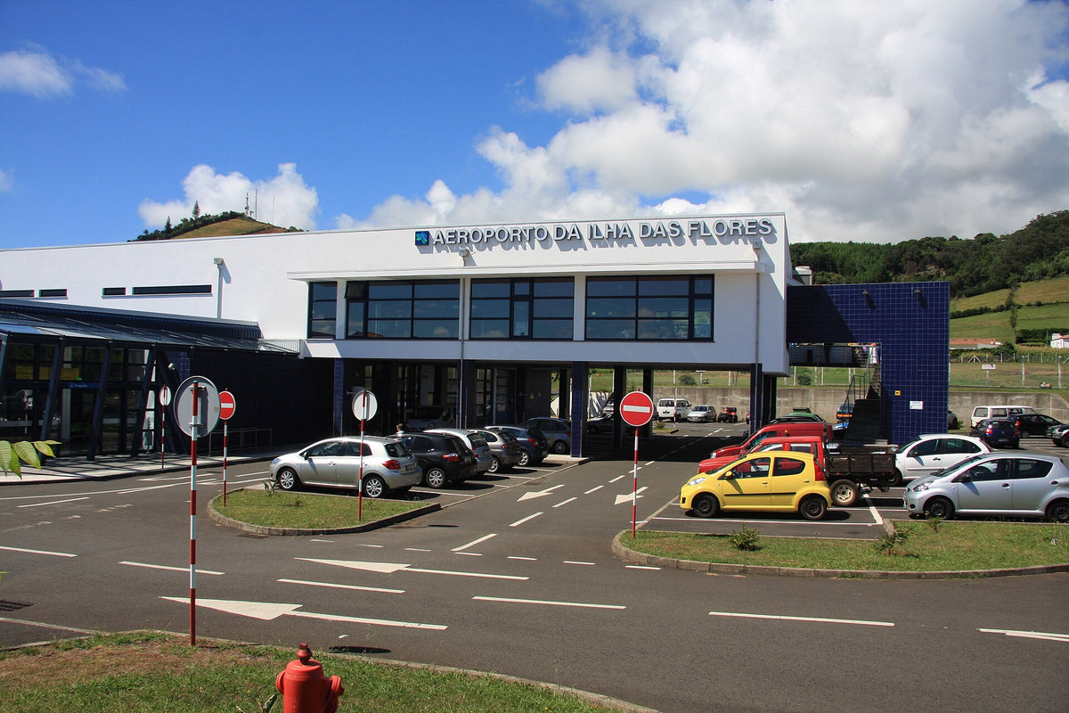 Aéroport de Flores — vue de l'aéroport