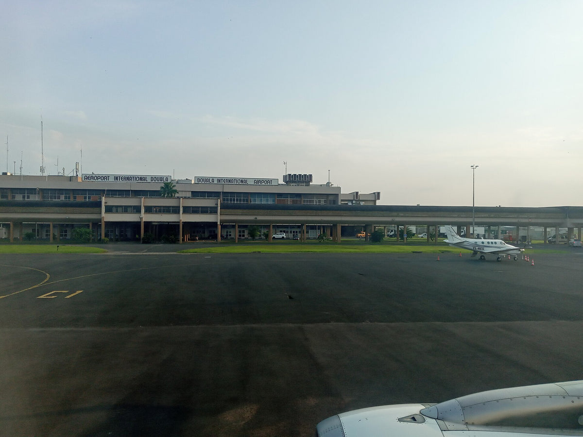 Douala International Airport — vue de l'aéroport