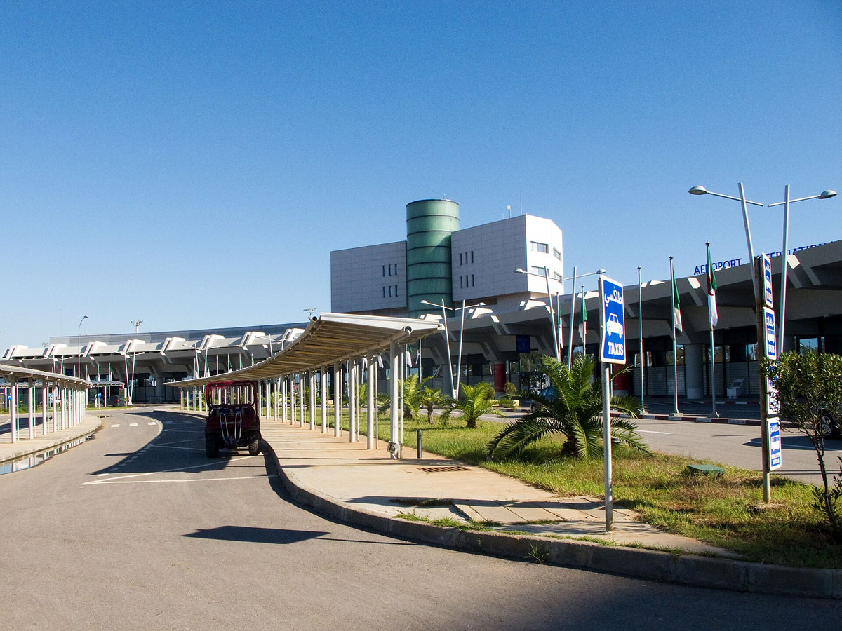 Aéroport international d’Alger Houari-Boumédiène — vue de l'aéroport
