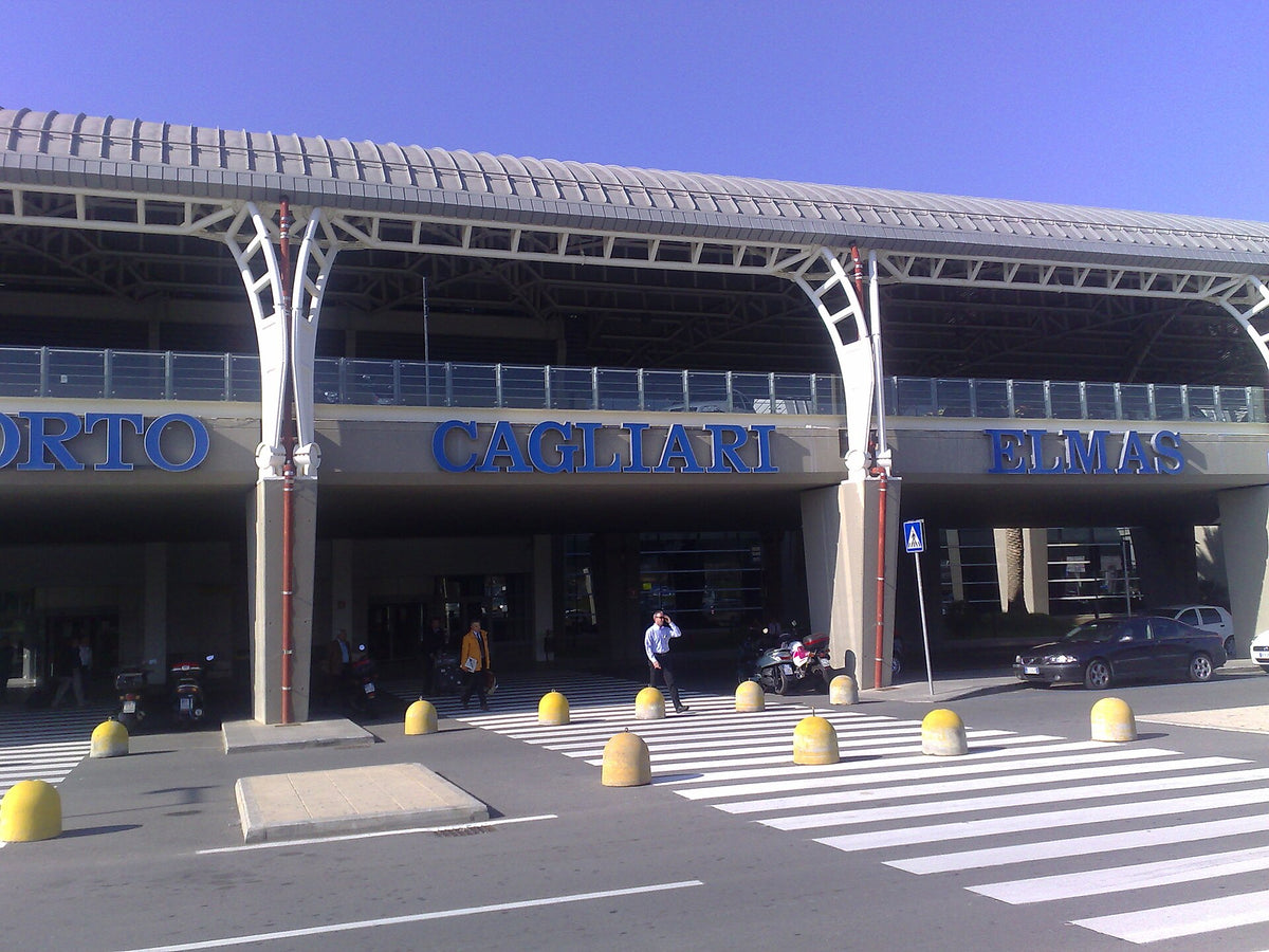 Cagliari Elmas Airport — vue de l'aéroport