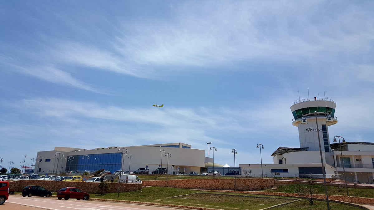 Aéroport de Lampedusa — vue de l'aéroport
