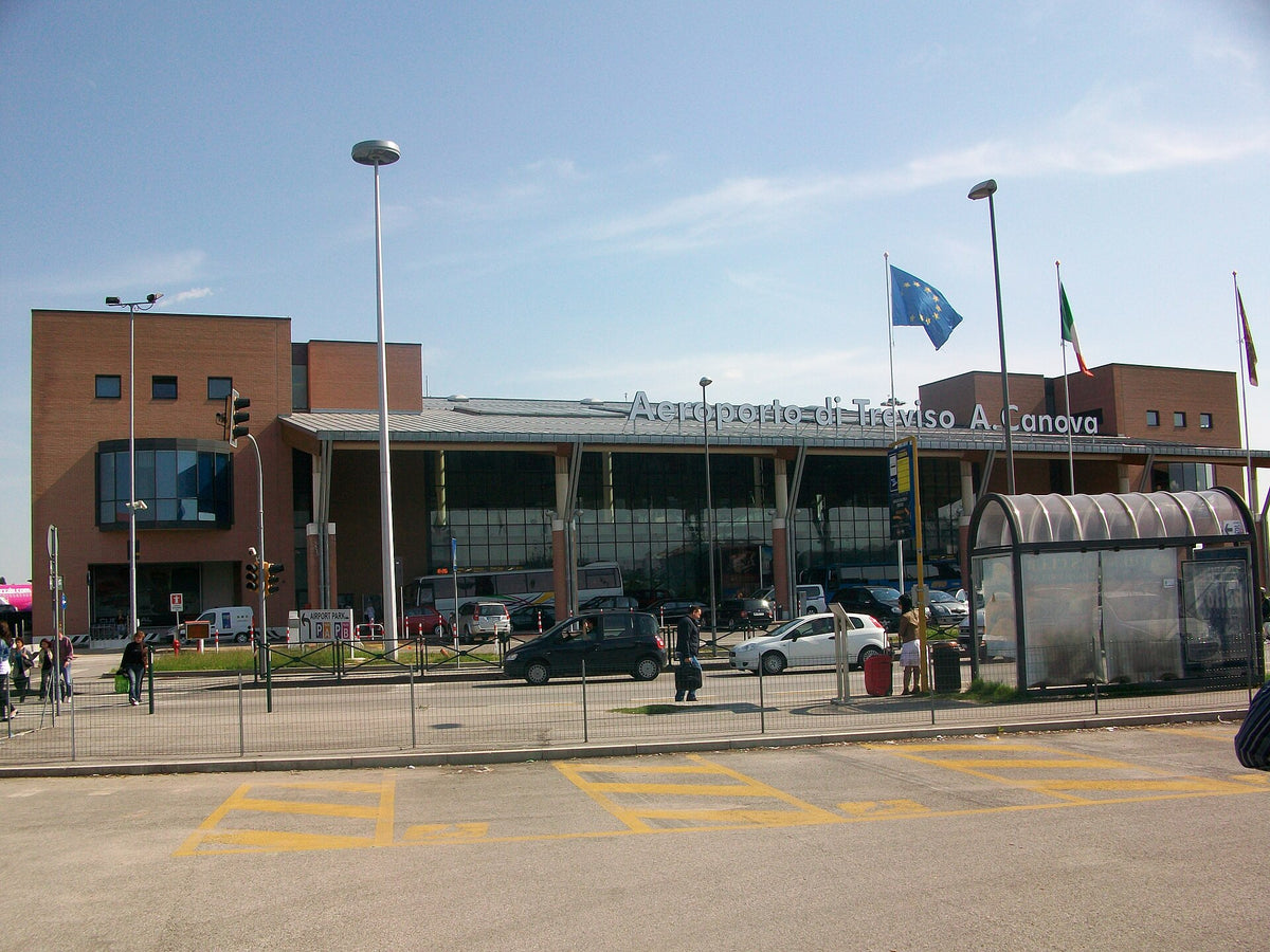 Aéroport de Treviso Antonio Canova — vue de l'aéroport