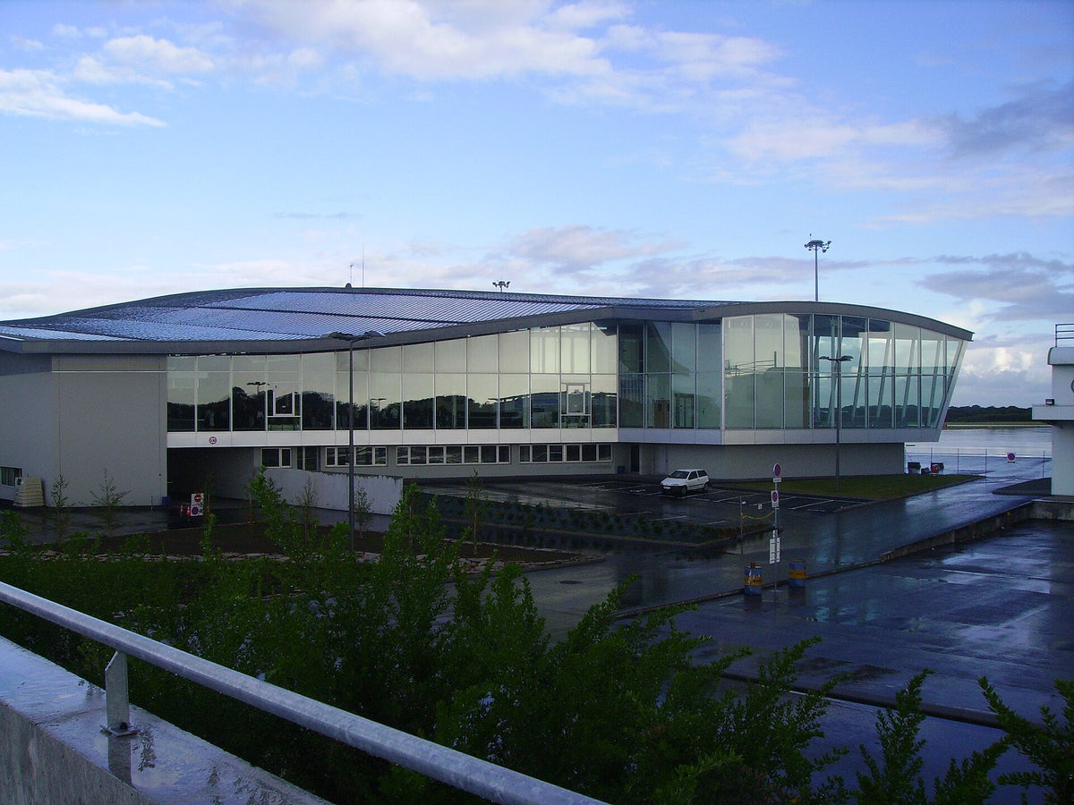 Aéroport Brest Bretagne — vue de l'aéroport