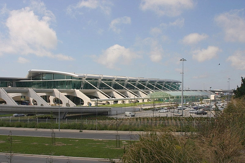 Aéroport Francisco de Sá Carneiro — vue de l'aéroport