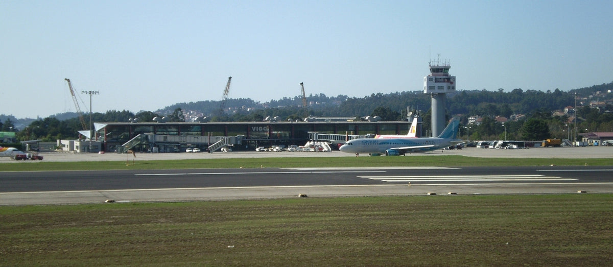 Aéroport de Vigo-Peinador — vue de l'aéroport