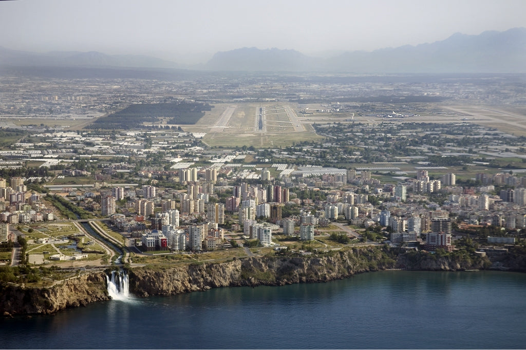Antalya International Airport — vue de l'aéroport